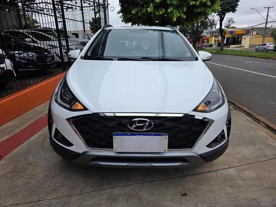 HYUNDAI HB20X 1.6 16V FLEX DIAMOND AUTOMÁTICO HYUNDAI HB20X 1.6 16V FLEX DIAMOND AUTOMÁTICO